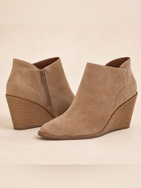 Lucky Brand Macawi Suede Wedge Booties Tan Size 9.5 New